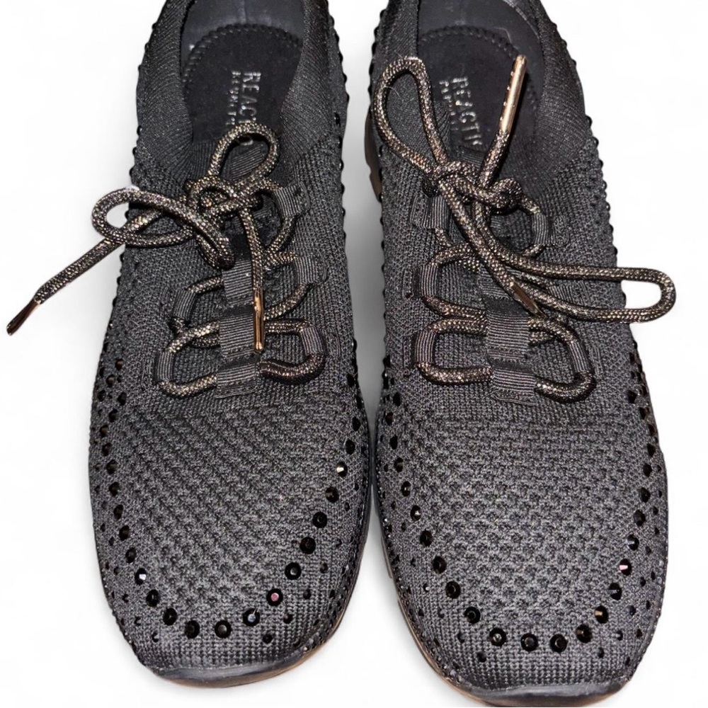 Women’s Size 10 Kenneth Cole Black Rhinestone Lace-Up Shoes